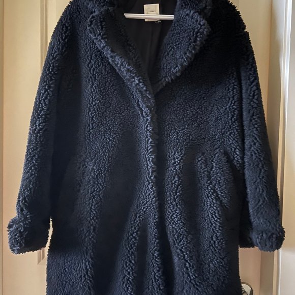 Black Oversize Sherpa Coat size XS - Picture 2 of 2